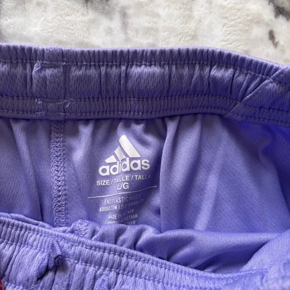 🍇ADIDAS SHORTS - Picture 2 of 3